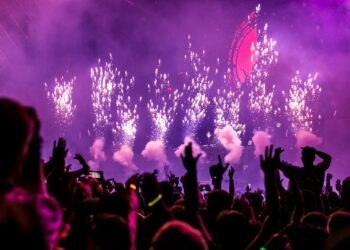 Het nachtleven in Antwerpen: van gezellige terrassen tot swingende clubs